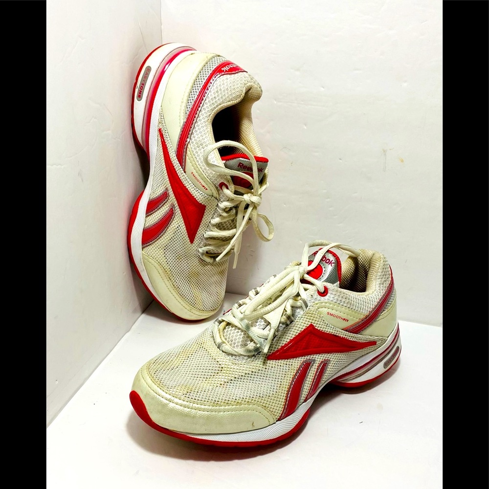 Reebok Women’s Size 7 EasyTone SmoothFit Shoes Gray Red White Pink